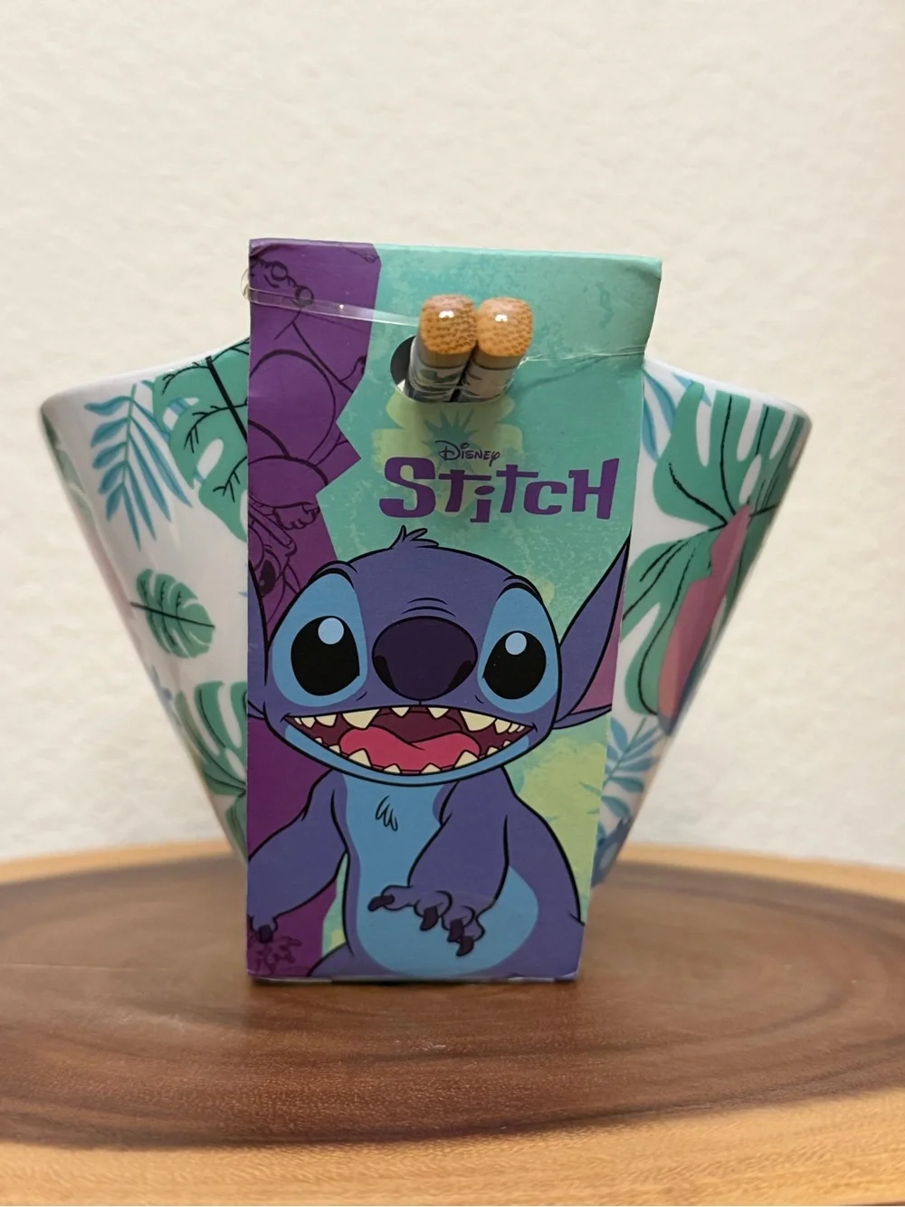Disney Lilo & Stitch Stitch Palm Party Dance Ramen Bowl & Chopsticks NEW